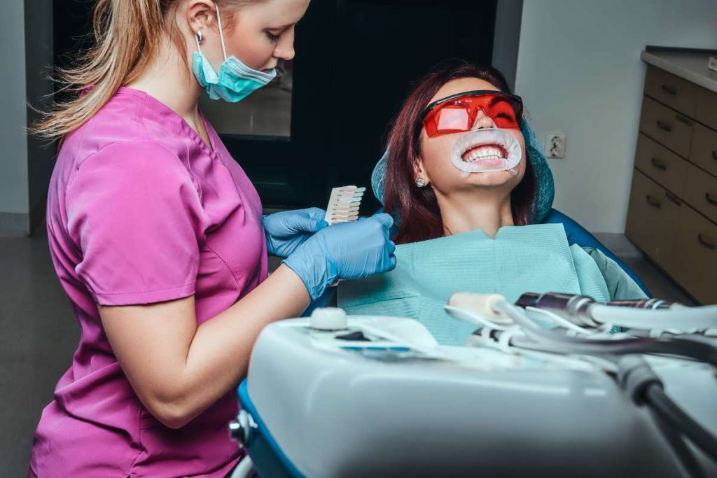 Sbiancamento dentale - Studio Dentistico Cacciamani - Sbiancamento dentale per fumatori