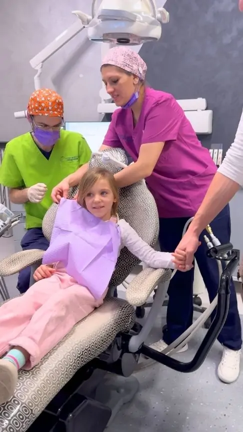 Prima visita dal dentista per bambini